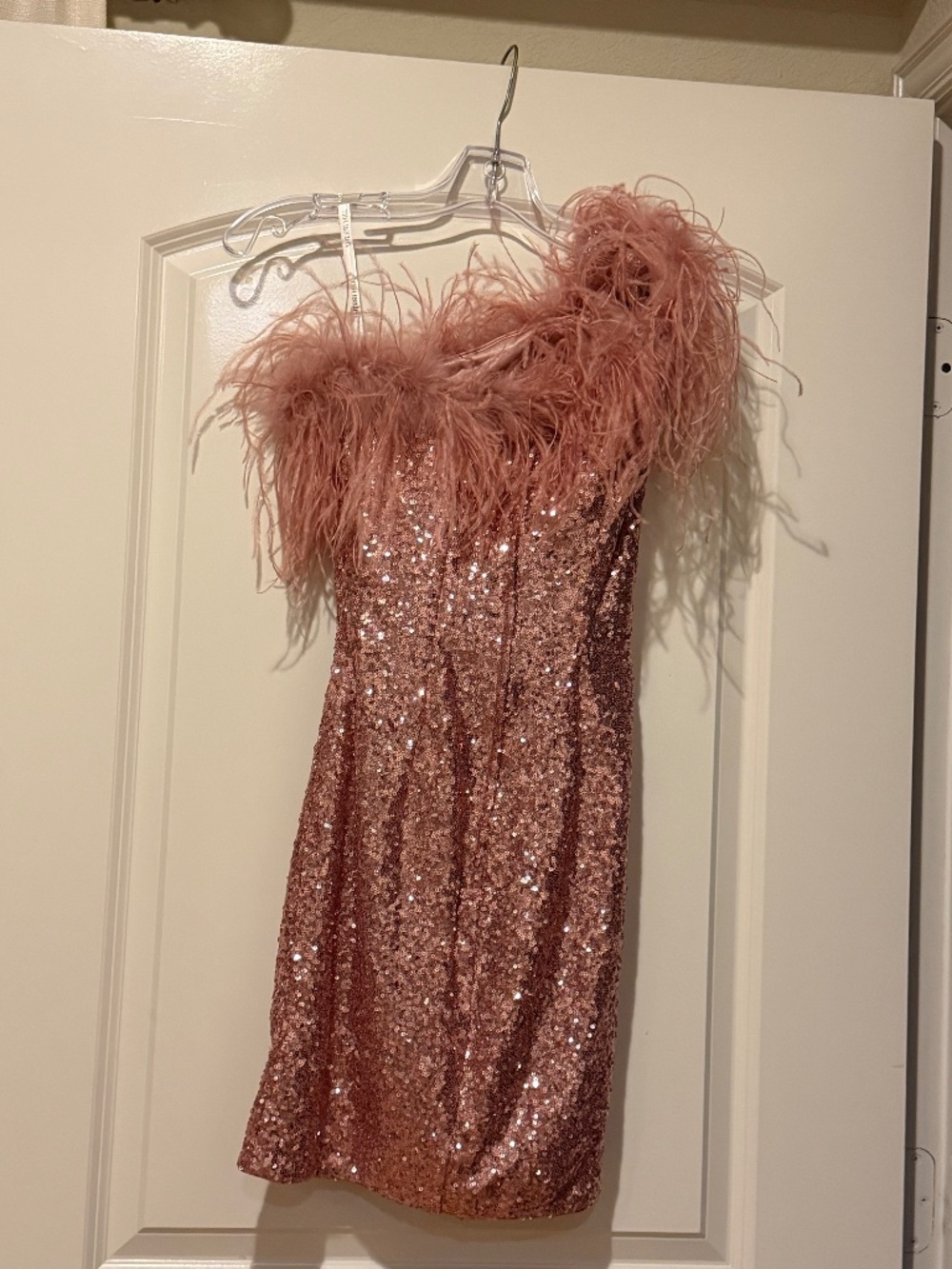 Sherri Hill Rose Gold Sequin Feather Homecoming Dress Size 00